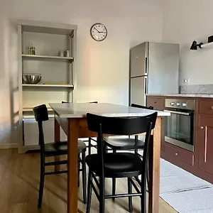 Con Terrazza E Parcheggio Privato Appartamento Pontedera